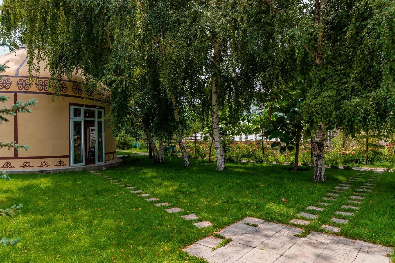 Gоlden Dragon Villa Hotel Bisjkek Eksteriør billede