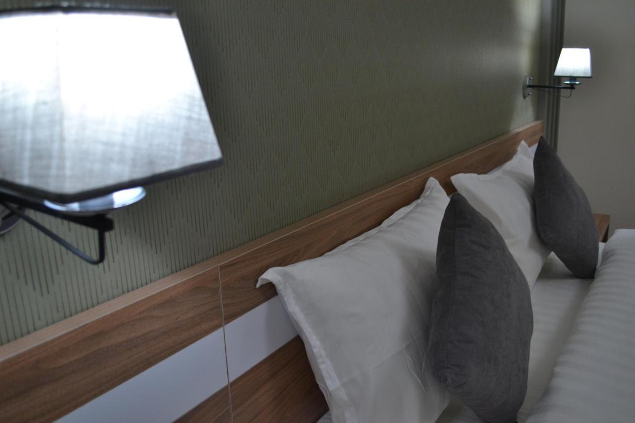 Gоlden Dragon Villa Hotel Bisjkek Eksteriør billede